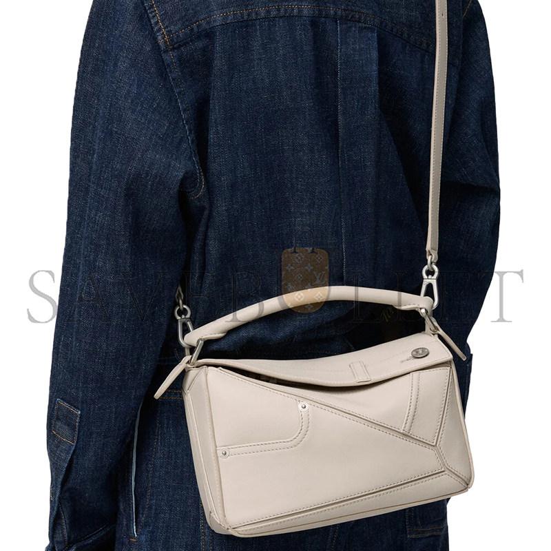 LOEWE PANTA SMALL PUZZLE BAG IN SHINY CALFSKIN A510S21XDC (24*16.5*10.5cm)